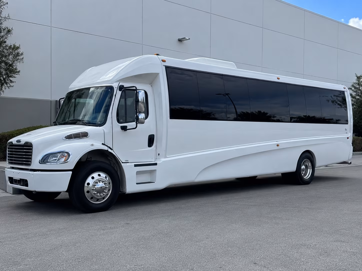 Orlando Concert & Music Festival Transportation party bus exterior