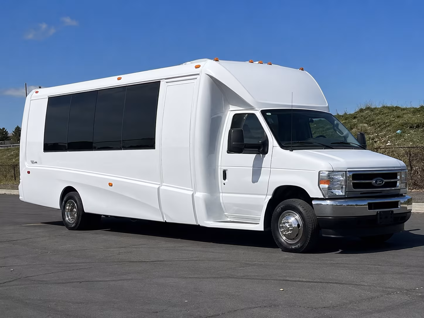 Sanford Birthday, Sweet 16, & Quinceañera Party Bus Rentals